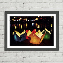 Load image into Gallery viewer, Floating Lanterns Hoi An River