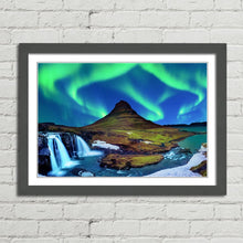 Load image into Gallery viewer, Northern Lights Kirkjufell