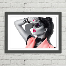 Load image into Gallery viewer, Glamour Fashion Model Sunglasses