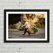 Load image into Gallery viewer, Vietnamese Florist Hanoi