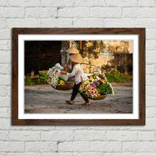 Load image into Gallery viewer, Vietnamese Florist Hanoi