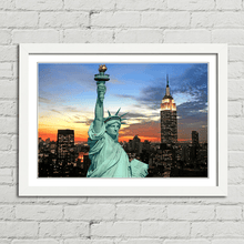Load image into Gallery viewer, Statue of Liberty New York Skyline