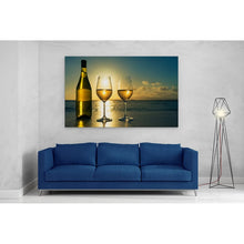 Load image into Gallery viewer, Wine Glasses Cruise Ship