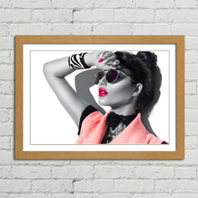 Load image into Gallery viewer, Glamour Fashion Model Sunglasses
