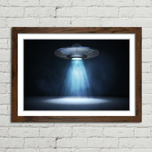 Load image into Gallery viewer, UFO Alien Spaceship Light Beam