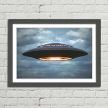 Load image into Gallery viewer, Antique Flying Saucer UFO