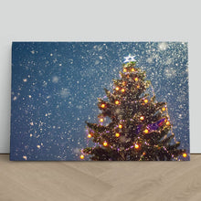 Load image into Gallery viewer, Christmas Tree in Falling Snow Star