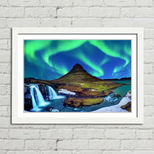 Load image into Gallery viewer, Northern Lights Kirkjufell