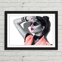 Load image into Gallery viewer, Glamour Fashion Model Sunglasses