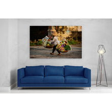 Load image into Gallery viewer, Vietnamese Florist Hanoi