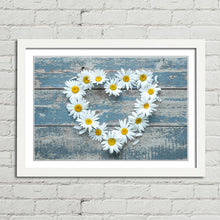 Load image into Gallery viewer, Daisy Flowers Heart Shape