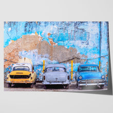 Load image into Gallery viewer, Old American Cars in Havana