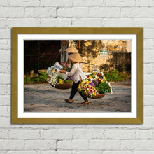 Load image into Gallery viewer, Vietnamese Florist Hanoi