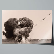 Load image into Gallery viewer, Aeroplanes Aerial Bombardment