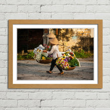 Load image into Gallery viewer, Vietnamese Florist Hanoi