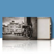 Load image into Gallery viewer, Piazza dell Anfiteatro Lucca Bike