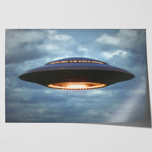 Load image into Gallery viewer, Antique Flying Saucer UFO