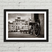 Load image into Gallery viewer, Piazza dell Anfiteatro Lucca Bike
