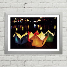 Load image into Gallery viewer, Floating Lanterns Hoi An River