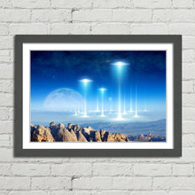 Load image into Gallery viewer, Alien Arrival Flying Saucer