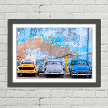 Load image into Gallery viewer, Old American Cars in Havana