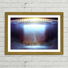 Load image into Gallery viewer, Close Encounter Alien Flying Saucer