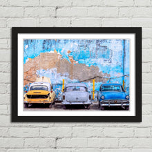 Load image into Gallery viewer, Old American Cars in Havana