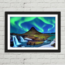 Load image into Gallery viewer, Northern Lights Kirkjufell