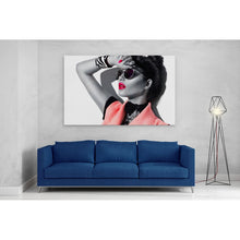 Load image into Gallery viewer, Glamour Fashion Model Sunglasses