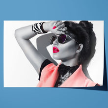 Load image into Gallery viewer, Glamour Fashion Model Sunglasses