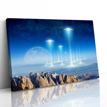 Load image into Gallery viewer, Alien Arrival Flying Saucer