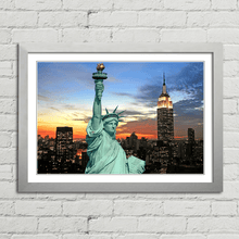 Load image into Gallery viewer, Statue of Liberty New York Skyline
