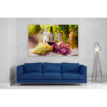 Load image into Gallery viewer, Glasses of Red and White Wine Grapes