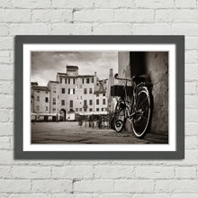 Load image into Gallery viewer, Piazza dell Anfiteatro Lucca Bike