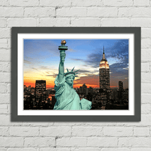 Load image into Gallery viewer, Statue of Liberty New York Skyline
